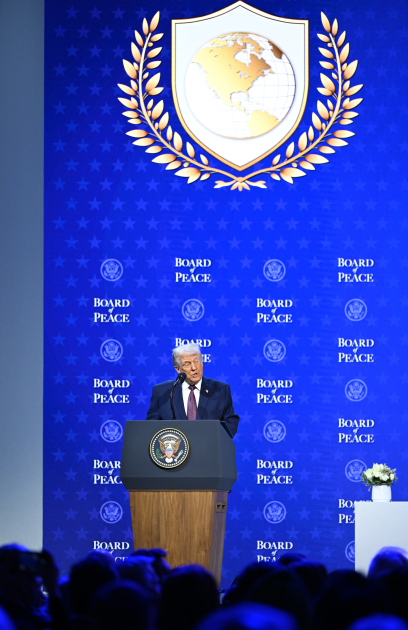 President Ilham Aliyev attended signing ceremony of Board of Peace Charter in Davos (PHOTO)