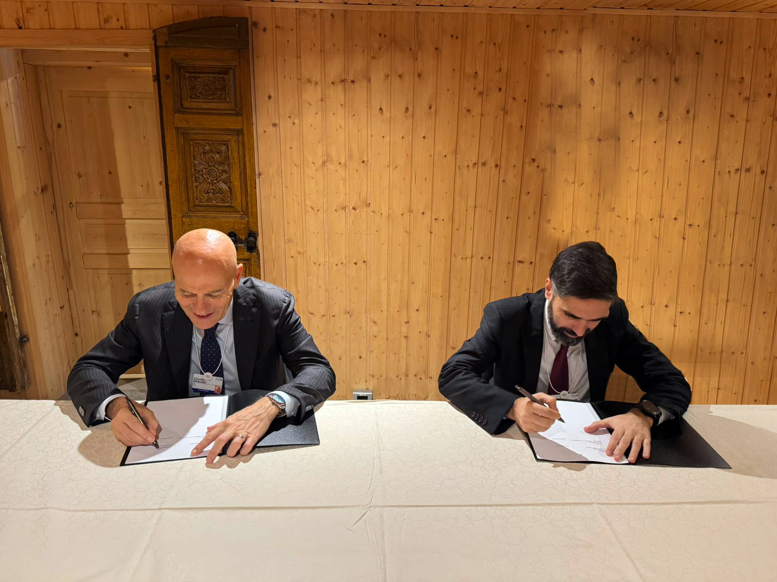 SOCAR acquires stake in one largest oil & gas fields in West Africa (PHOTO)