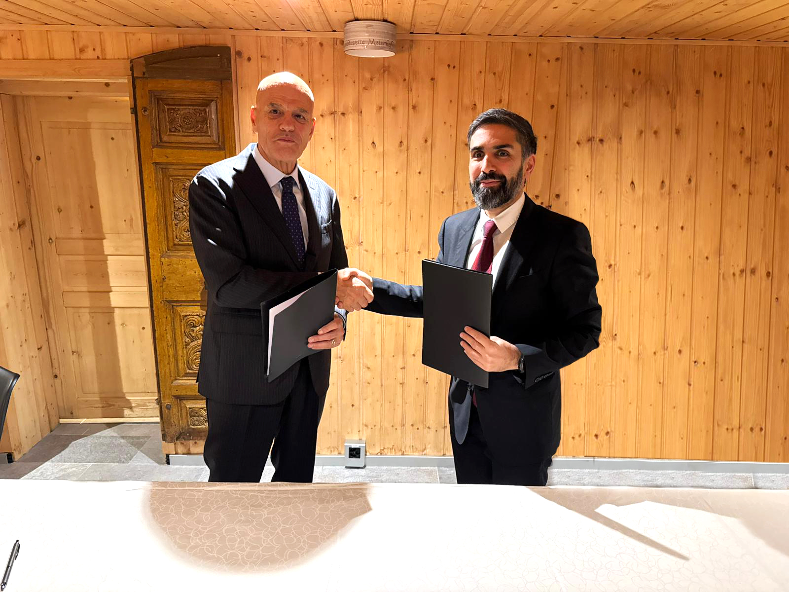 SOCAR acquires stake in one largest oil & gas fields in West Africa (PHOTO)