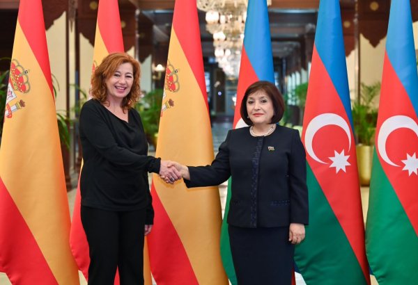 Azerbaijani Parliament Speaker meets with Speaker of Spanish Congress of Deputies (PHOTO)