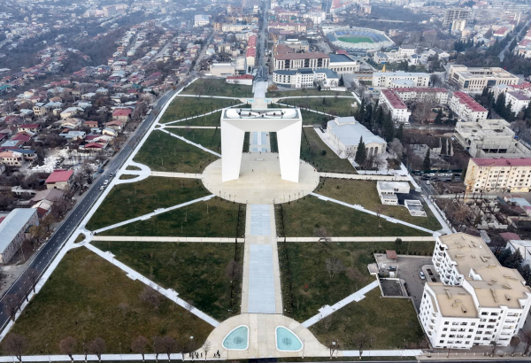 Azerbaijan passes Armenian and Russian residents of Karabakh to Armenia on their own wish