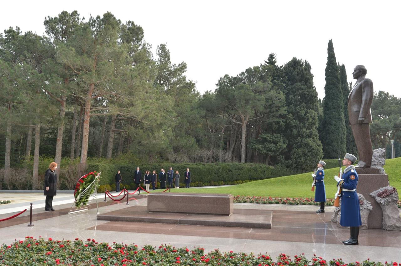 Speaker of Spanish Congress of Deputies visits Victory Park in Azerbaijan's Baku (PHOTO)