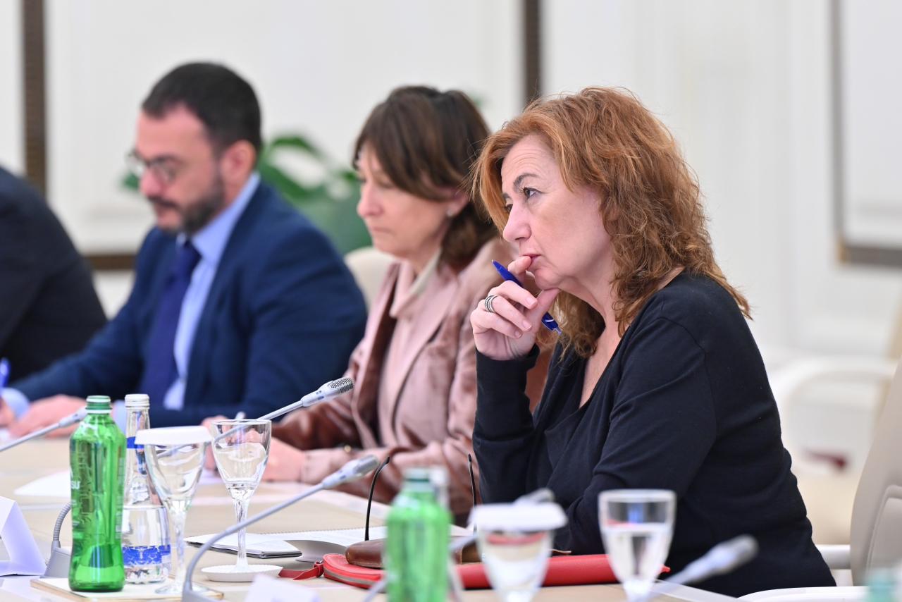 Azerbaijani Parliament Speaker meets with Speaker of Spanish Congress of Deputies (PHOTO)