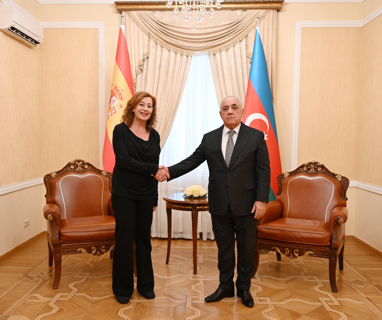 Azerbaijani PM discusses co-op opportunities with Speaker of Congress of Deputies of Spain (PHOTO)