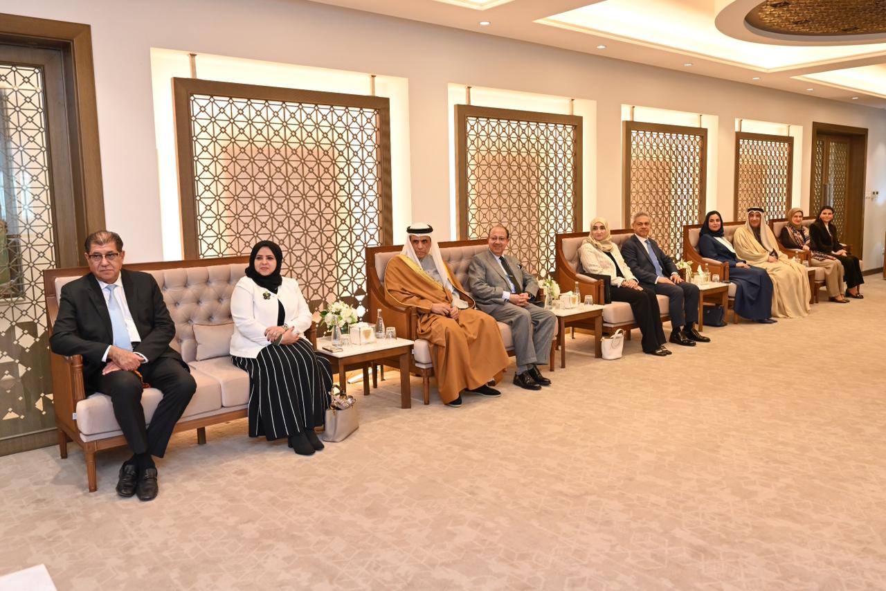 Speaker of Azerbaijani Parliament Sahiba Gafarova meets with Chairman of Consultative Council of Kingdom of Bahrain Ali bin Saleh Al Saleh (PHOTO)