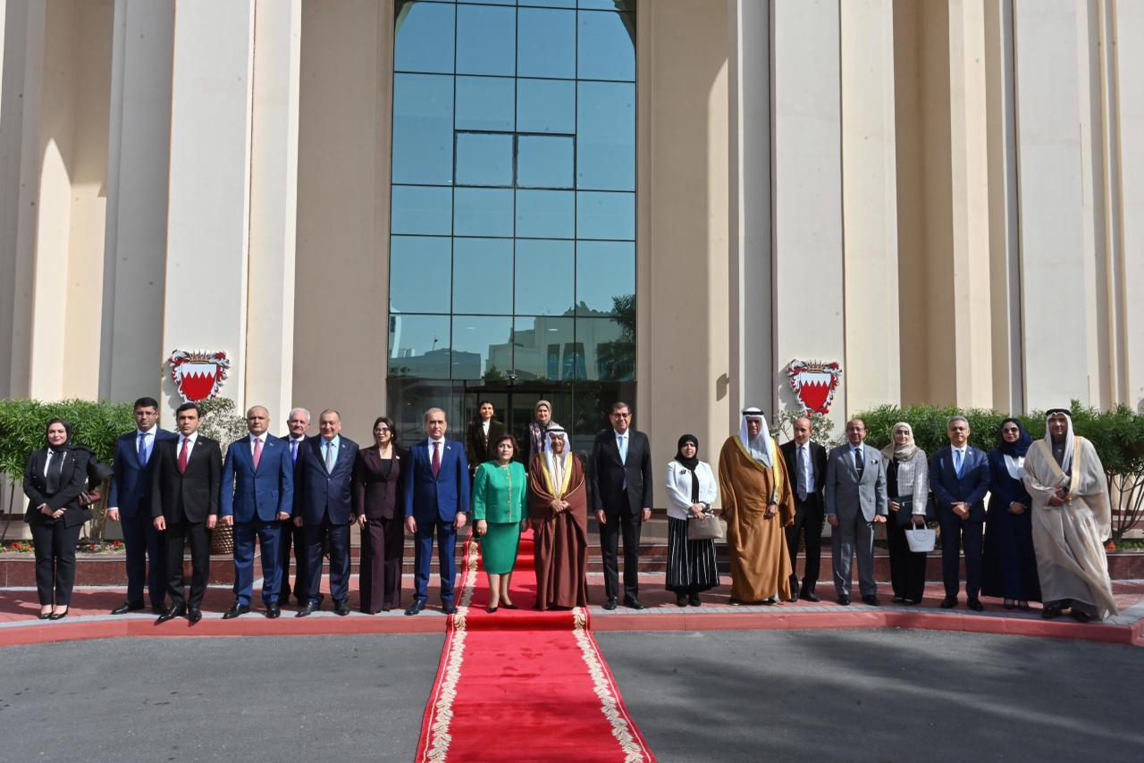 Speaker of Azerbaijani Parliament Sahiba Gafarova meets with Chairman of Consultative Council of Kingdom of Bahrain Ali bin Saleh Al Saleh (PHOTO)