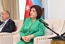 Speaker of Azerbaijani Parliament meets with Chairman of Bahrain’s Council of Representatives (PHOTO)