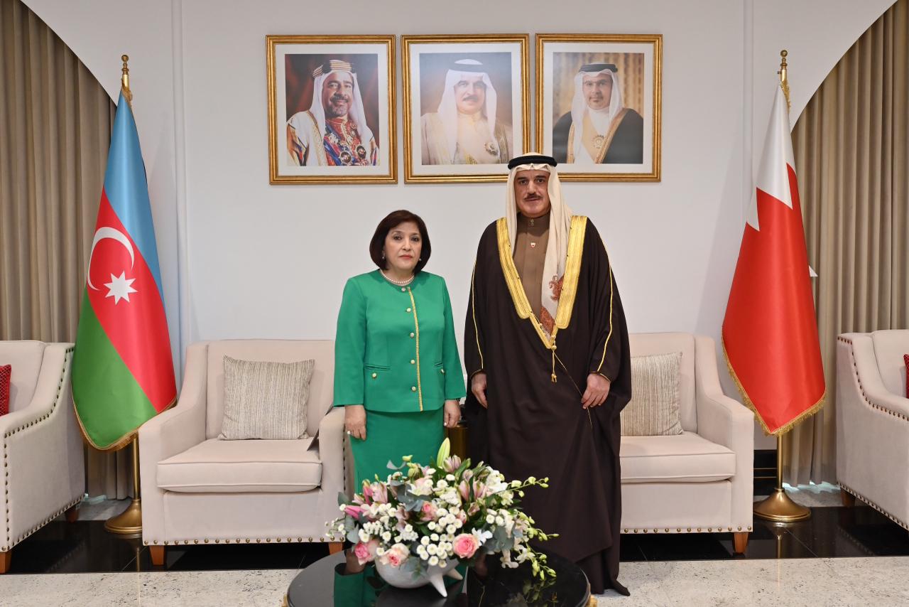 Speaker of Azerbaijani Parliament meets with Chairman of Bahrain’s Council of Representatives (PHOTO)