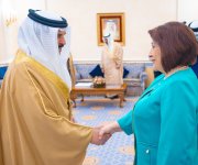 Azerbaijani Parliament speaker meets with King of Bahrain (PHOTO)