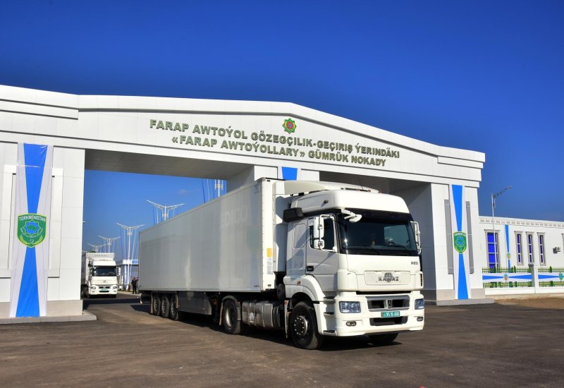 Turkmenistan and Iran move toward creating trade hubs at border crossings