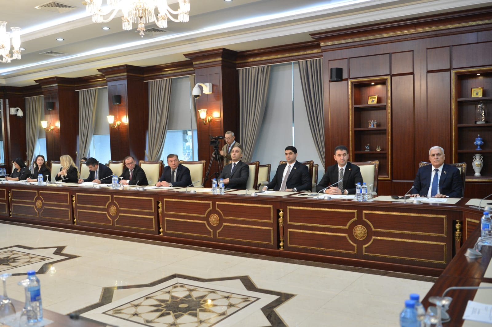 Azerbaijan’s Parliamentary Committee reviews new law on children’s rights (PHOTO)