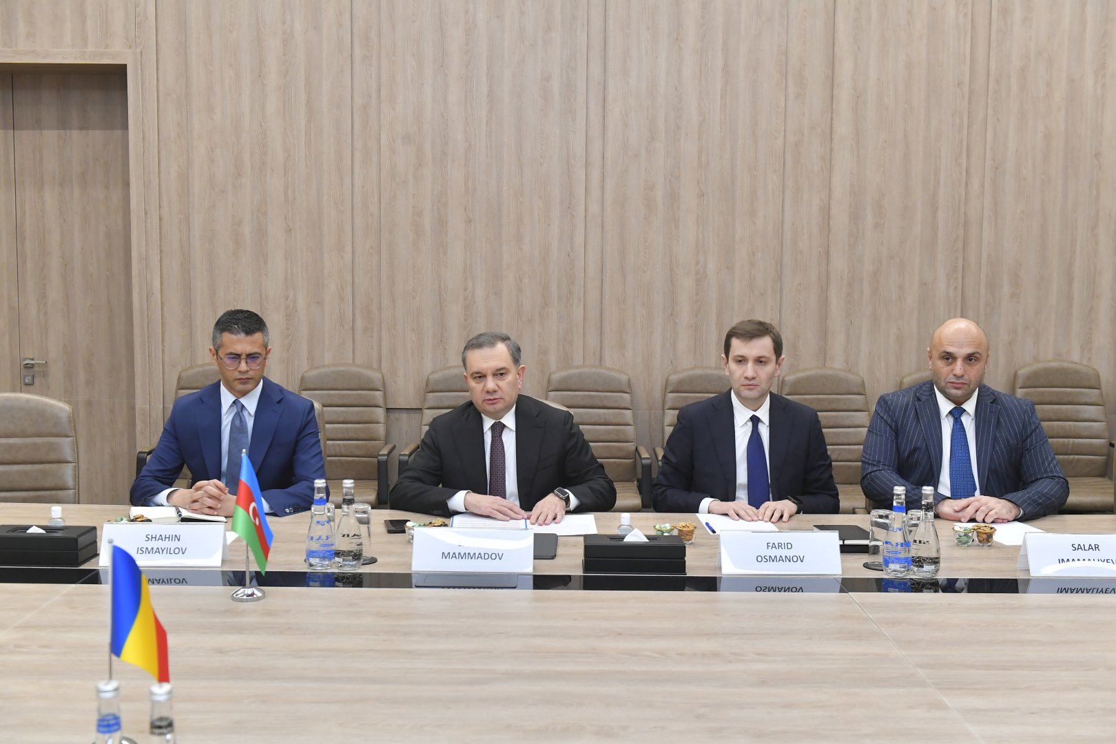 Azerbaijan and Chad discuss cooperation in ICT sector (PHOTO)