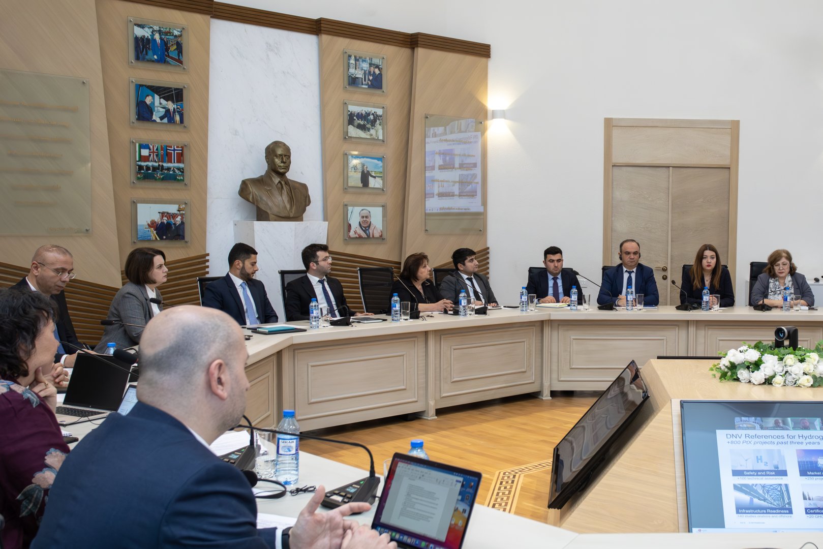 Azerbaijan propels national hydrogen strategy with expert-led work group meeting (PHOTO)