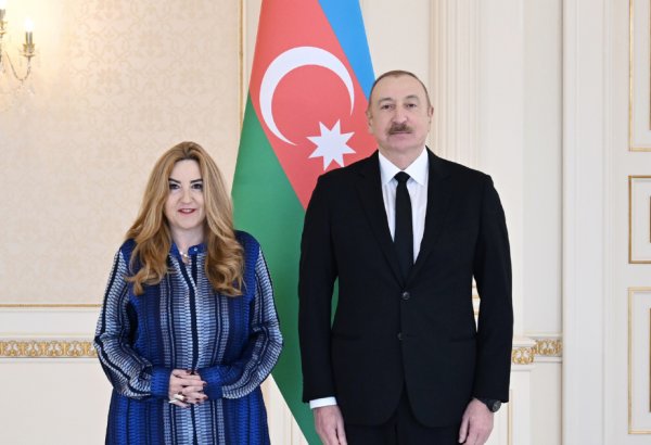 President Ilham Aliyev accepts credentials of Greece's newly appointed ambassador (PHOTO/VIDEO)