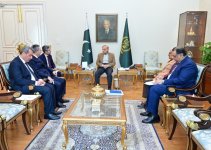 Representative of President of Azerbaijan on special assignments visits Pakistan (PHOTO)