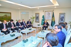 Representative of President of Azerbaijan on special assignments visits Pakistan (PHOTO)
