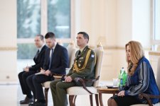 President Ilham Aliyev accepts credentials of Greece's newly appointed ambassador (PHOTO)
