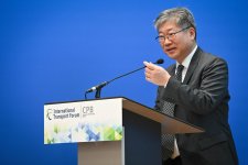 Azerbaijan shares transport expertise at Int'l Forum (PHOTO)