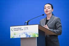 Azerbaijan shares transport expertise at Int'l Forum (PHOTO)