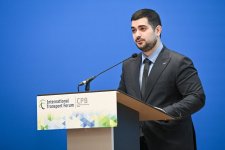 Azerbaijan shares transport expertise at Int'l Forum (PHOTO)