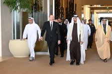 President Ilham Aliyev arrives in UAE for working visit (PHOTO)
