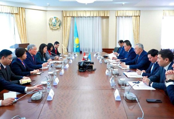 Kazakhstan proposes Vietnam expand use of Middle Corridor