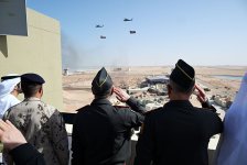 Azerbaijan and UAE discuss prospects for military cooperation development (PHOTO)