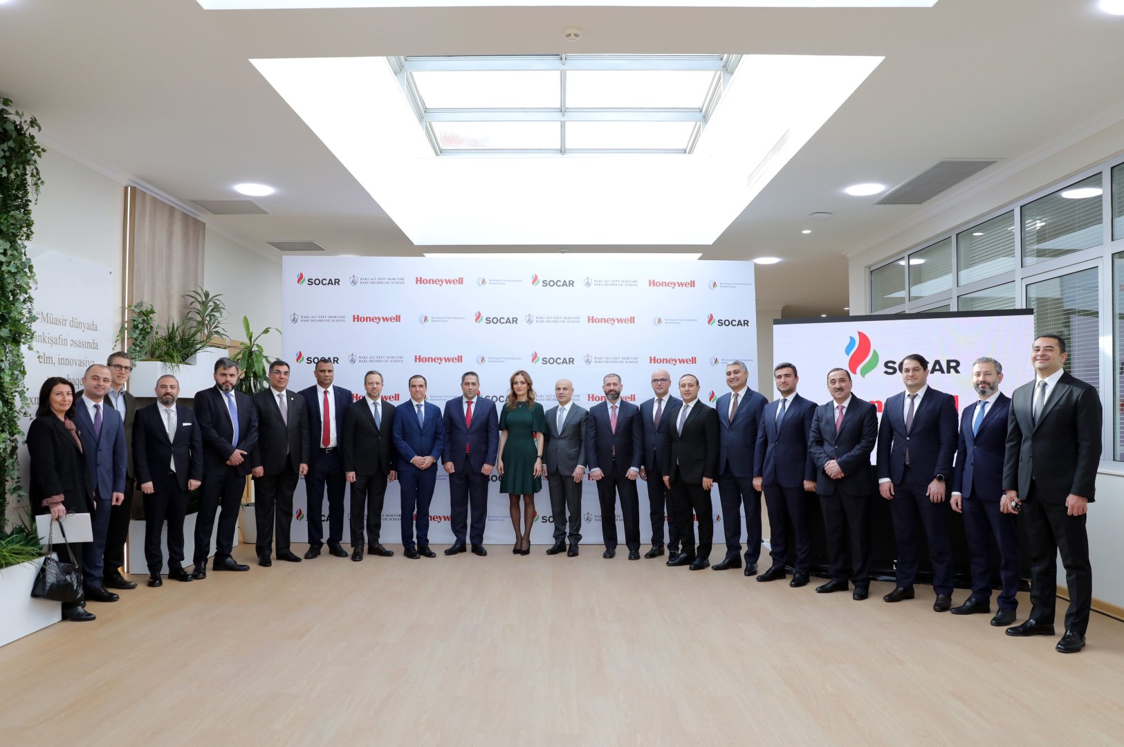 SOCAR launches operational technology academy in partnership with Honeywell (PHOTO)