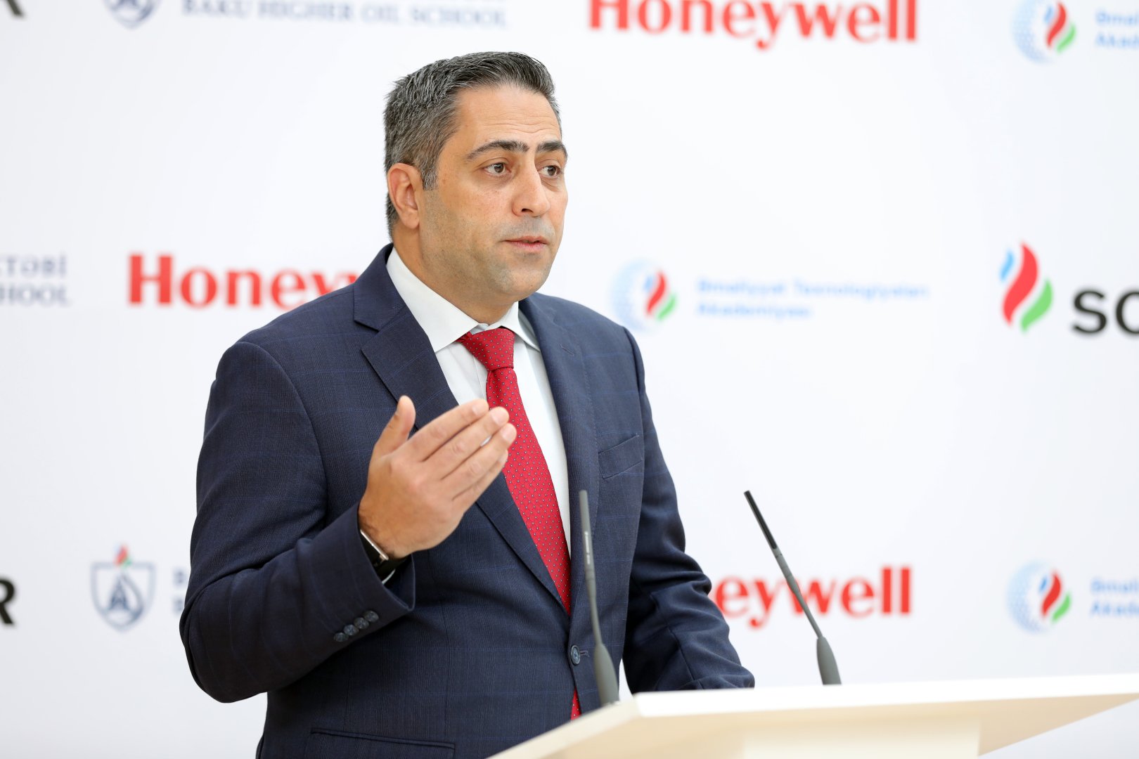 SOCAR launches operational technology academy in partnership with Honeywell (PHOTO)