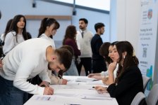 Nearly 1,000 participants receive training on “Sustainable Urban Development and Behaviors” under WUF13 volunteer program (PHOTO)