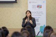 Nearly 1,000 participants receive training on “Sustainable Urban Development and Behaviors” under WUF13 volunteer program (PHOTO)