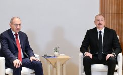 President Ilham Aliyev holds expanded meeting with Armenian Prime Minister in Abu Dhabi (PHOTO/VIDEO)