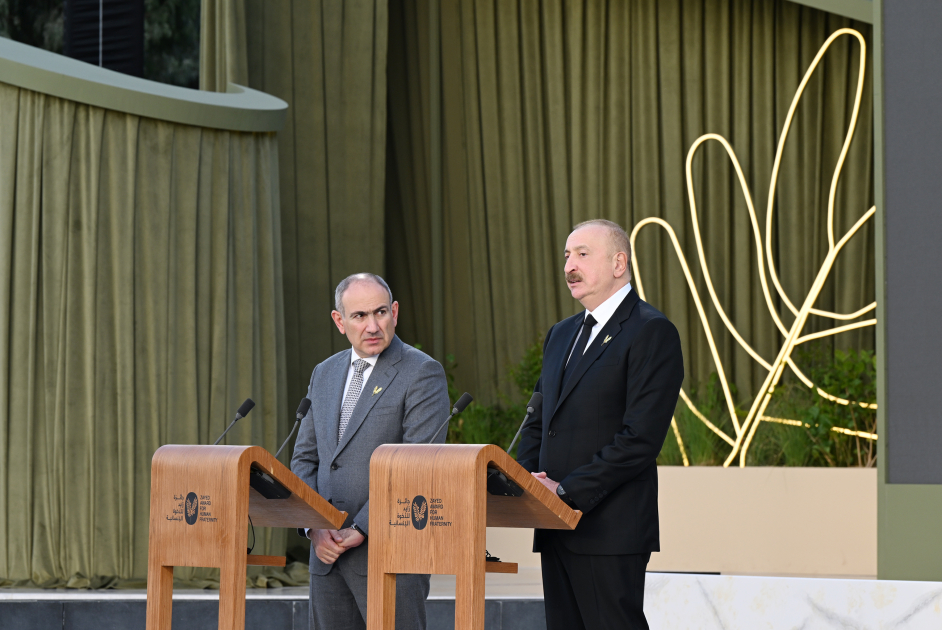 President Ilham Aliyev presented with Zayed Award for Human Fraternity in Abu Dhabi (PHOTO)