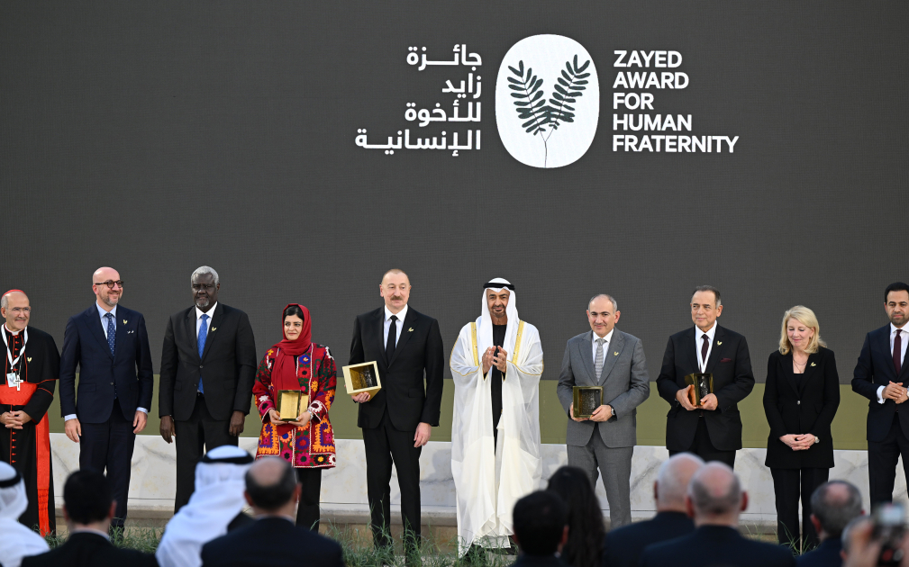 President Ilham Aliyev presented with Zayed Award for Human Fraternity in Abu Dhabi (PHOTO)