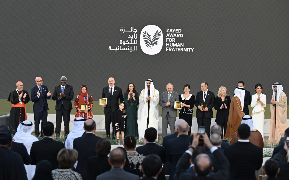 President Ilham Aliyev presented with Zayed Award for Human Fraternity in Abu Dhabi (PHOTO)