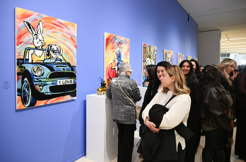 Heydar Aliyev Center hosts 'Superheroes of Wildlife' exhibition (PHOTO/VIDEO)