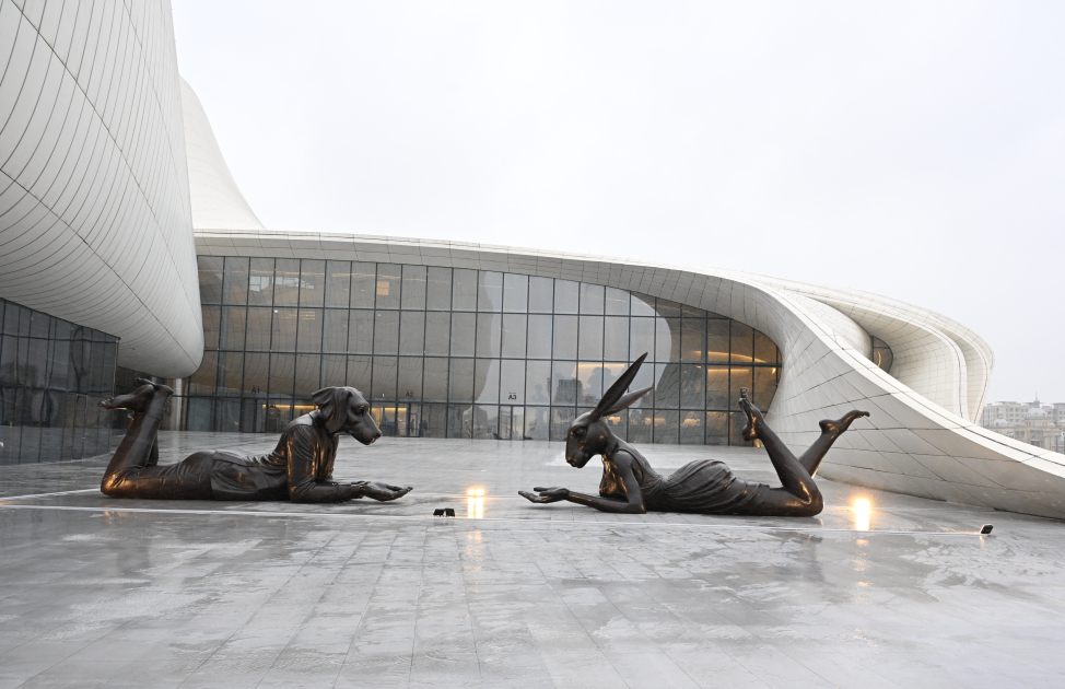 Heydar Aliyev Center hosts 'Superheroes of Wildlife' exhibition (PHOTO/VIDEO)