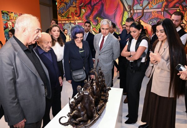 Heydar Aliyev Center hosts 'Superheroes of Wildlife' exhibition (PHOTO/VIDEO)