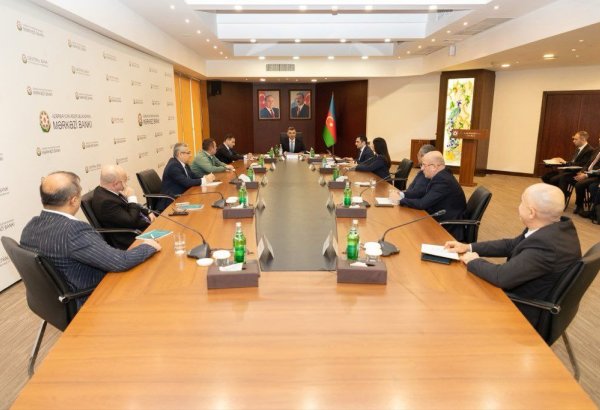 Azerbaijani Central Bank hosts debates on macroeconomic processes with experts (PHOTO)