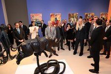 Heydar Aliyev Center hosts 'Superheroes of Wildlife' exhibition (PHOTO/VIDEO)