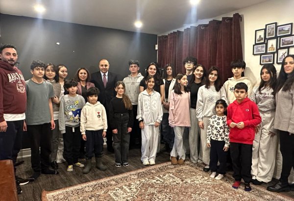 Azerbaijani official holds series of meetings in Canada (PHOTO)