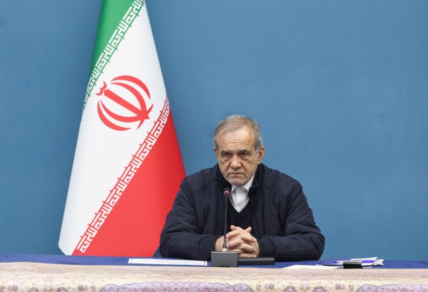 Iranian president calls for optimizing local free trade zone development initiatives