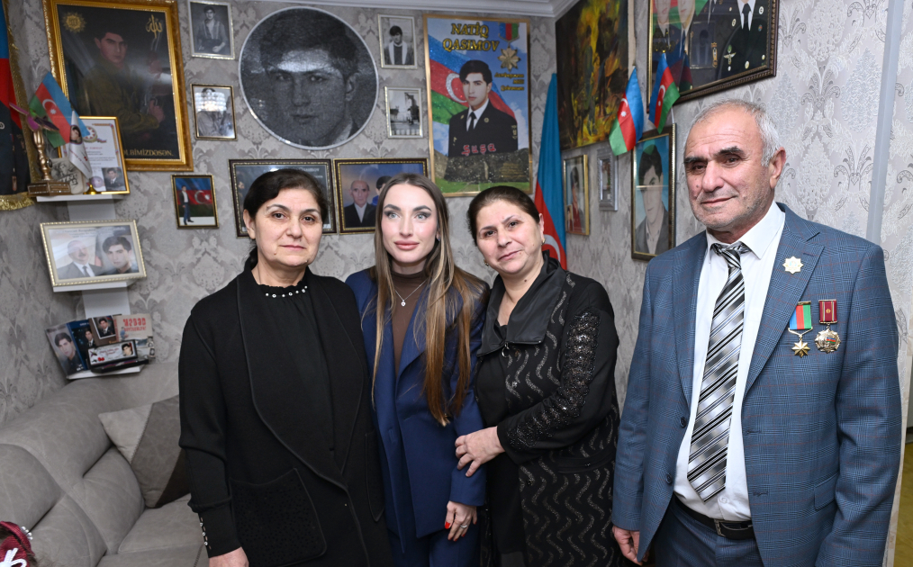 Heydar Aliyev Foundation VP Leyla Aliyeva and Alena Aliyeva visit Ganja Memorial Complex and family of National Hero Natig Gasimov (PHOTO)