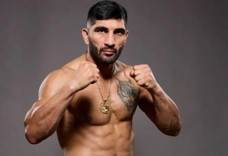 Azerbaijani kickboxer wins at Glory 108