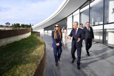Heydar Aliyev Foundation VP Leyla Aliyeva and Alena Aliyeva visit Ganja Memorial Complex and family of National Hero Natig Gasimov (PHOTO)