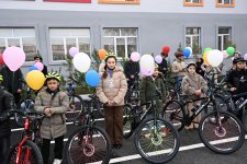 Heydar Aliyev Foundation VP Leyla Aliyeva and Alena Aliyeva visit STEAM center and Secondary School No. 37 in Ganja (PHOTO)