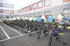 Heydar Aliyev Foundation VP Leyla Aliyeva and Alena Aliyeva visit STEAM center and Secondary School No. 37 in Ganja (PHOTO)