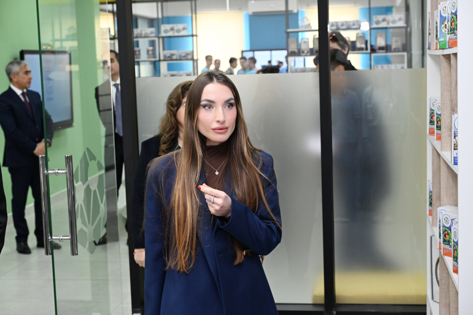 Heydar Aliyev Foundation VP Leyla Aliyeva and Alena Aliyeva visit STEAM center and Secondary School No. 37 in Ganja (PHOTO)