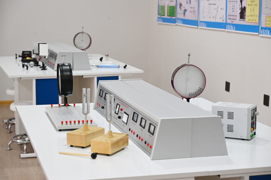 Heydar Aliyev Foundation VP Leyla Aliyeva and Alena Aliyeva visit STEAM center and Secondary School No. 37 in Ganja (PHOTO)