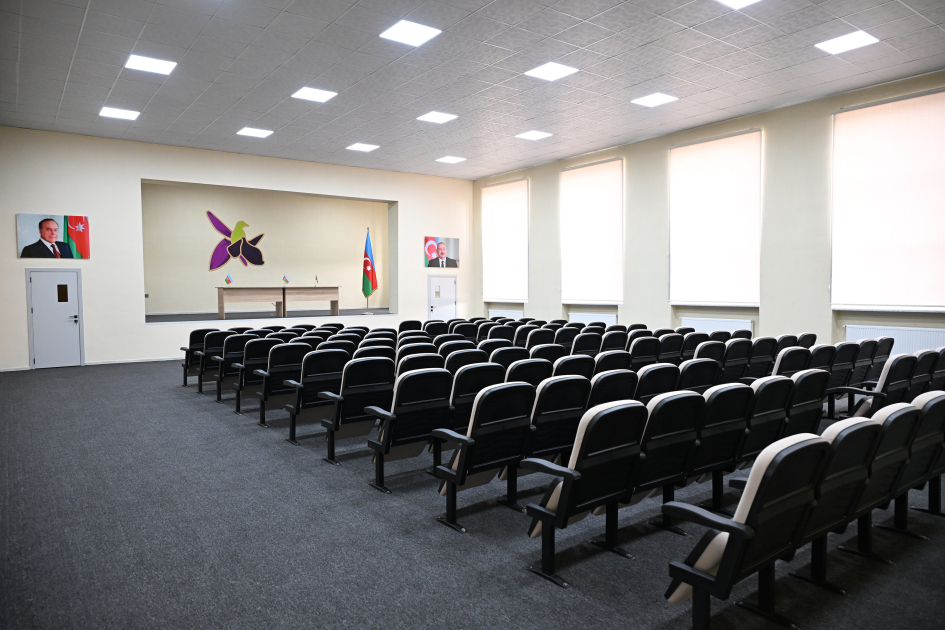 Heydar Aliyev Foundation VP Leyla Aliyeva and Alena Aliyeva visit STEAM center and Secondary School No. 37 in Ganja (PHOTO)